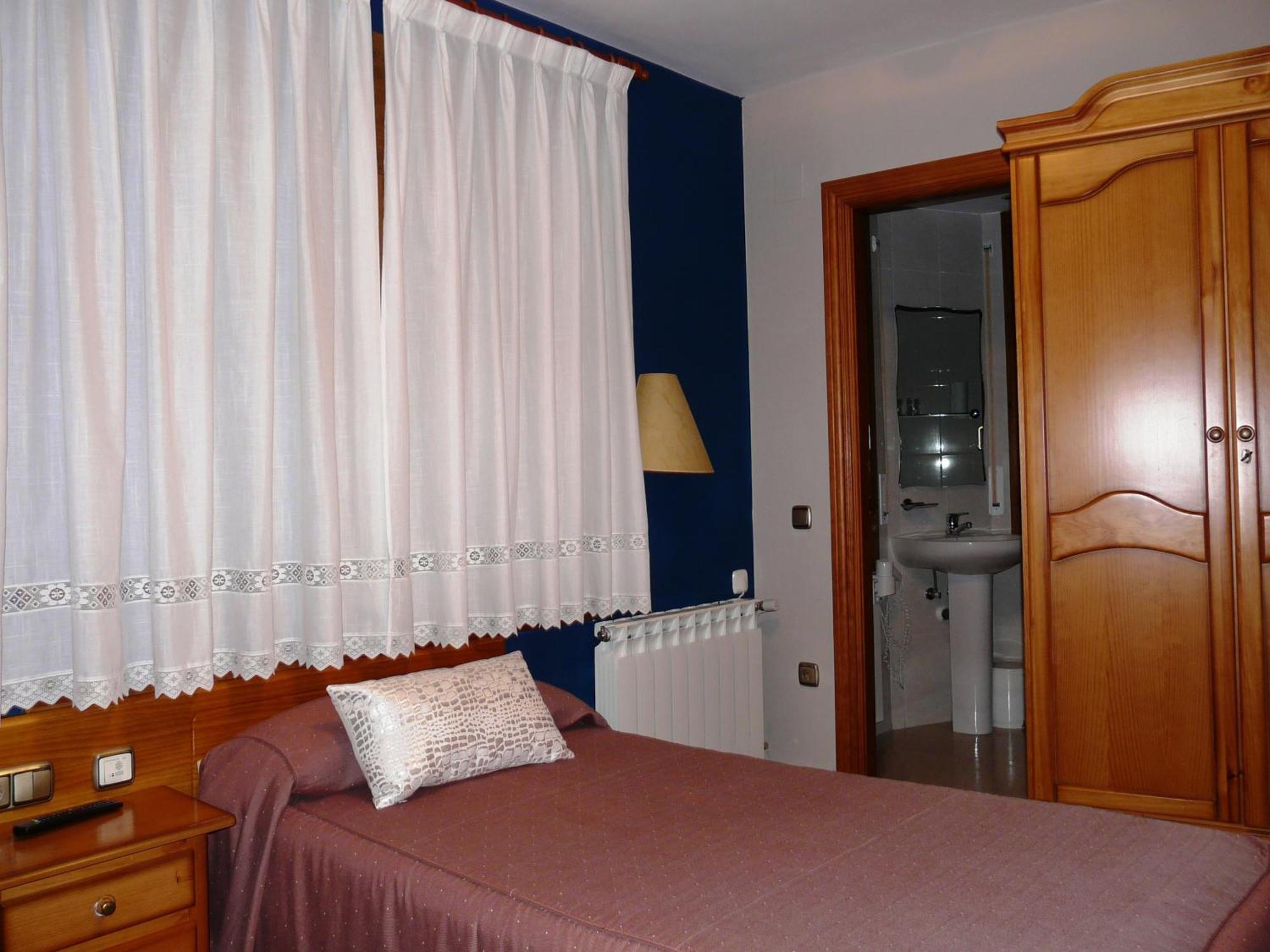 Hostal Rural Casa Castro Alberuela de la Liena Zimmer foto
